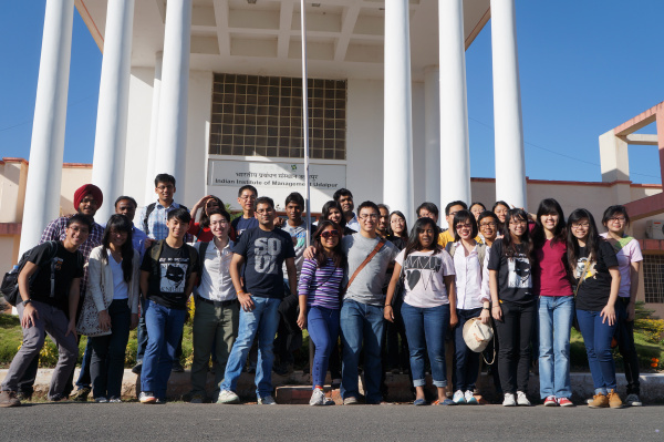 IIMU and National University Singapore partake learning insights logrolling on a common platform!