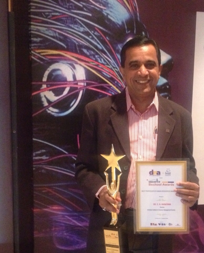 KIAMS bags another prestigious award - 2015 DNA & World Educational Congress Award