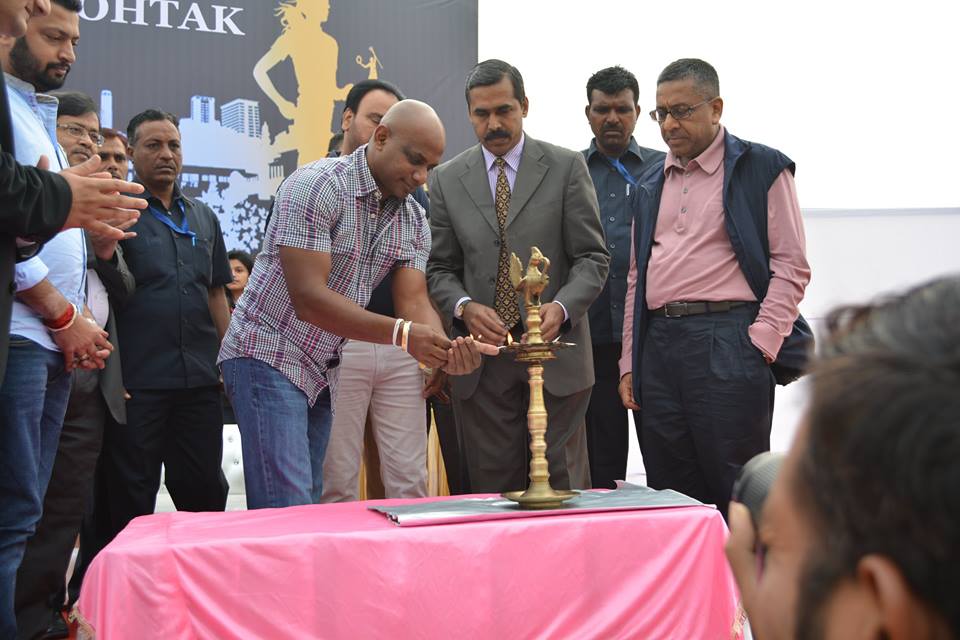 Sanath Jayasuriya flags off IIM Rohtak's 5th 'Run for the Girl Child' Mini-Marathon