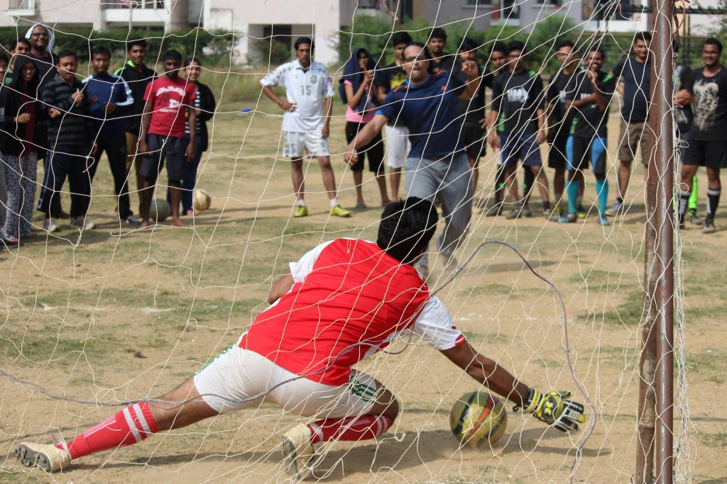 IIM Ranchi Gives Teaser of RUSH'15 with Friendly Football Matches among Students, Faculty, Alumni