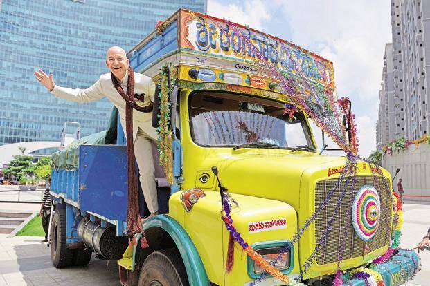 Will Amazon Continue To Invest In India - Strategy With RS