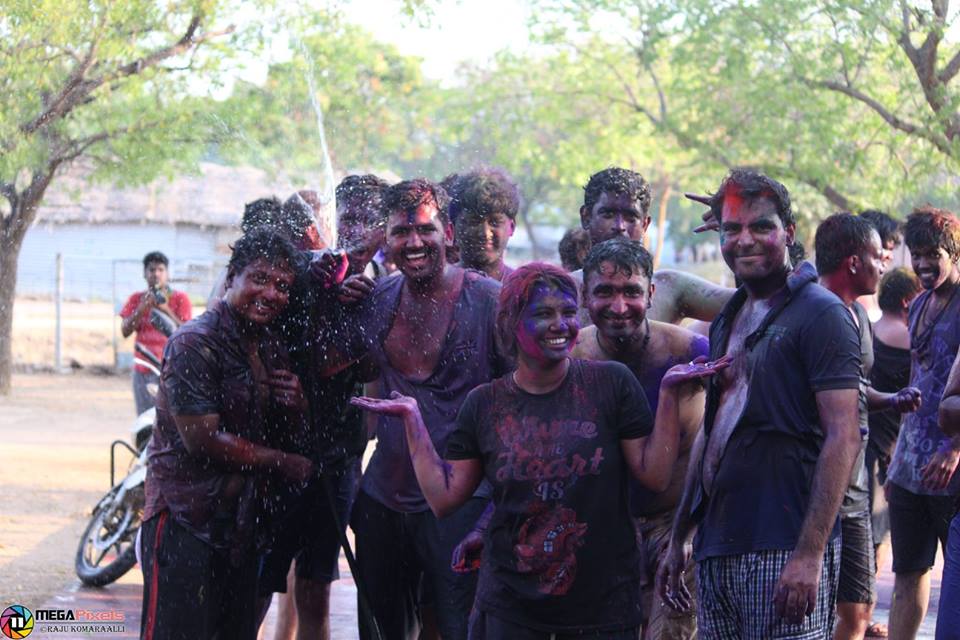 Holi Celebration At IIM Trichy - InsideIIM