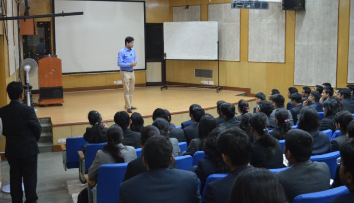 Emerging Role Of Technology In Automotive Retailing - DMS IIT Delhi