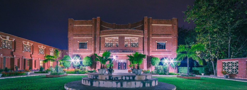 Through The Looking Glass - My Take On The MBA Life