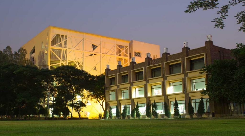 IMT Ghaziabad Vs XIMB Vs SCMHRD - A Comparative Guide