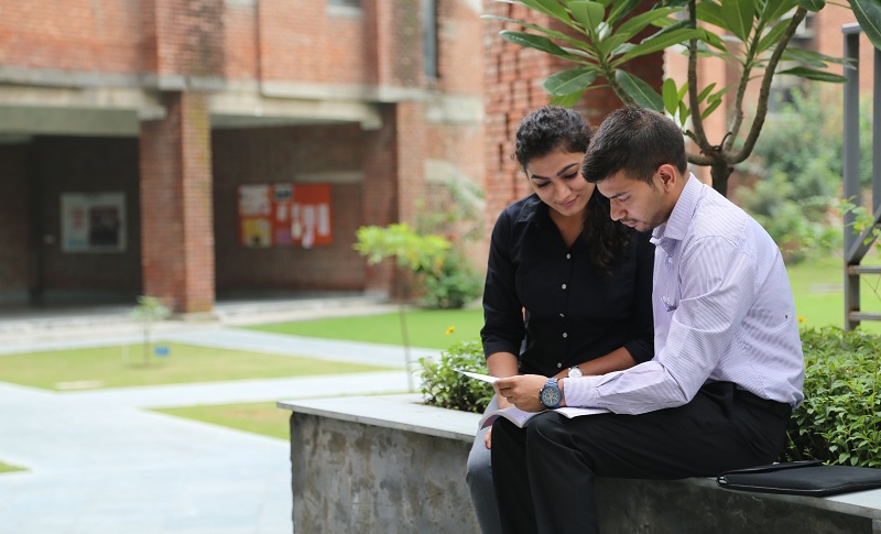How To Choose The Specialisation Area In MBA Courses