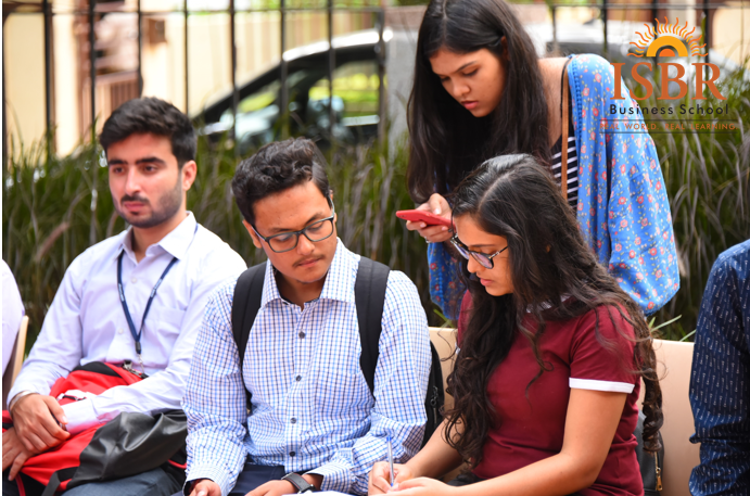 Things You Need To Ask Yourself Before Enrolling In A Business School