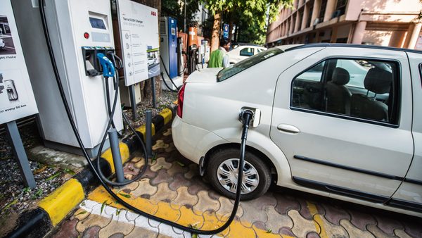 EV Shift In India: Great Chance Towards Sustainable Future Or Another Unrealistic Target? | #MBAIITKanpur