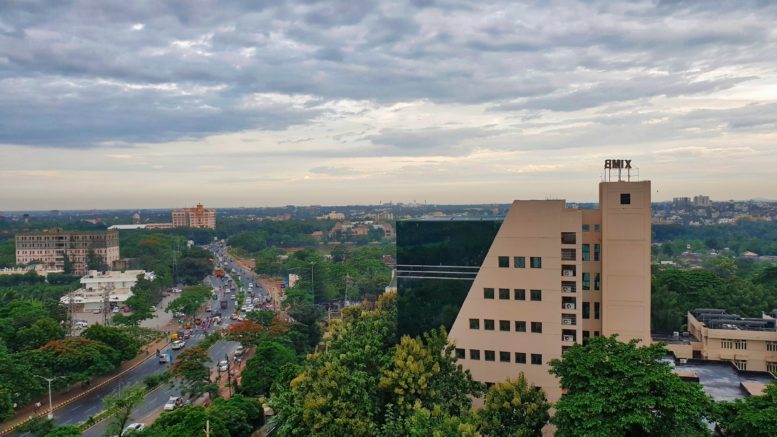 Novelty In The Age Of Velocity - Valeo