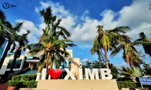XIM Hosts Scholarship Awarding Ceremony