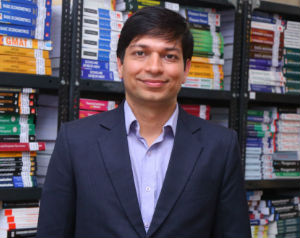 Niranjan Rajpurohit Is InsideIIM's Professor Of The Year At NMIMS Indore - Here's Why MBA Students Love Him
