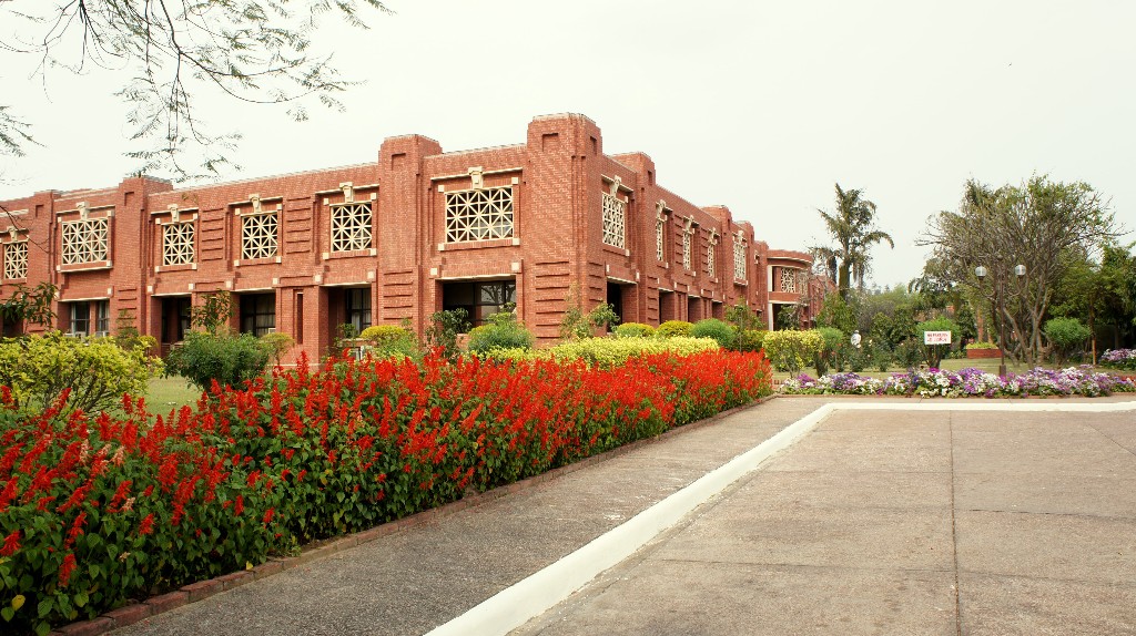 What Does It Cost To Pursue An MBA From An IIM?