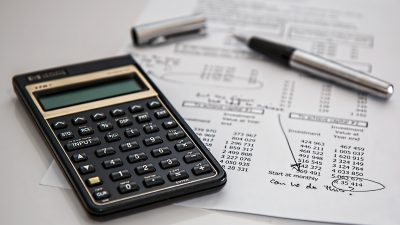 How To Solve Guesstimate Questions In Your Interviews - InsideIIM Placement Prep Series