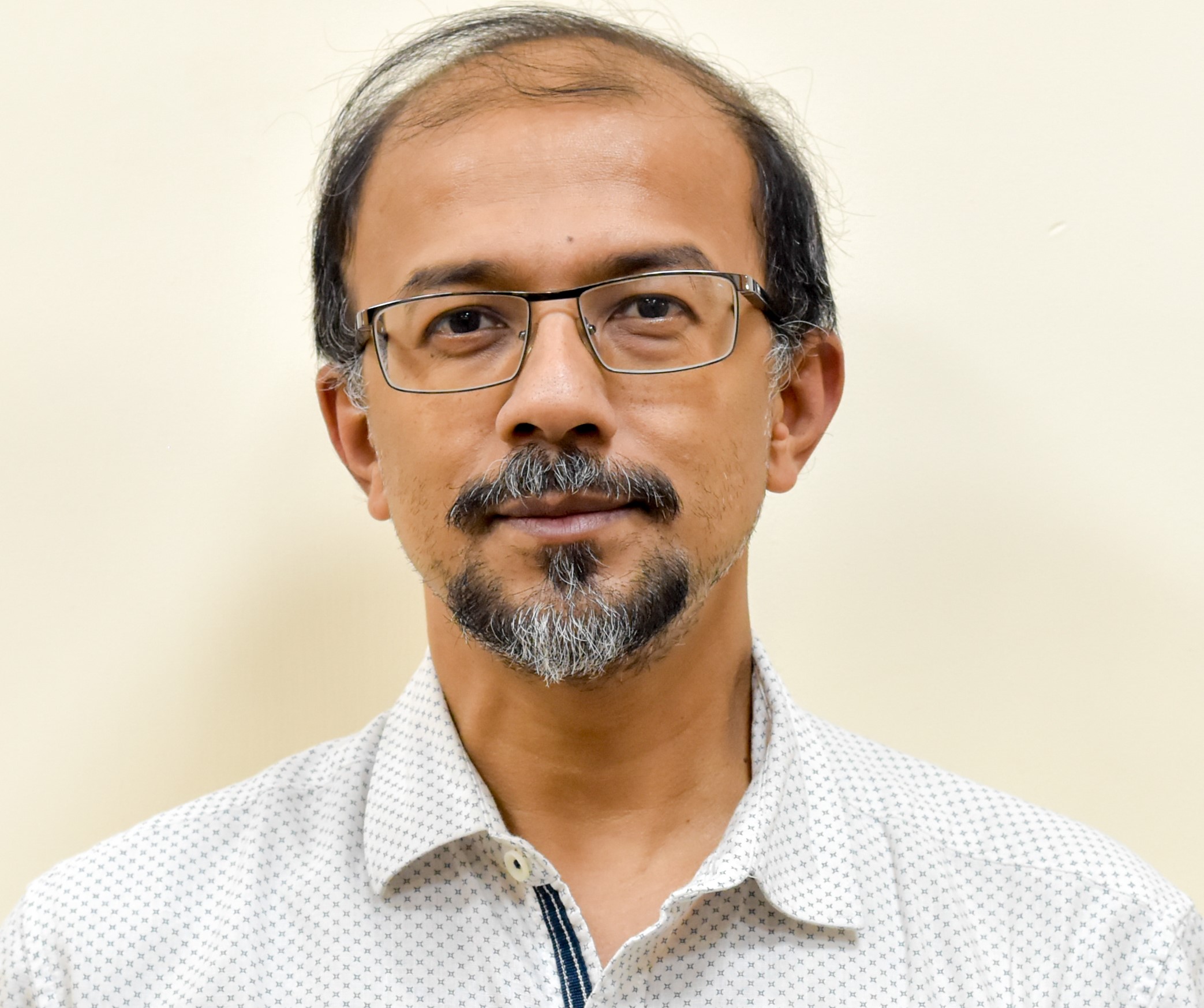Meet The Coolest Professor On IIM Ranchi Campus Ft. Soumya Sarkar, Professor Of The Year 2021